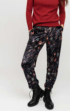 Afbeelding in Gallery-weergave laden, Wild Trousers Malo Black €130

